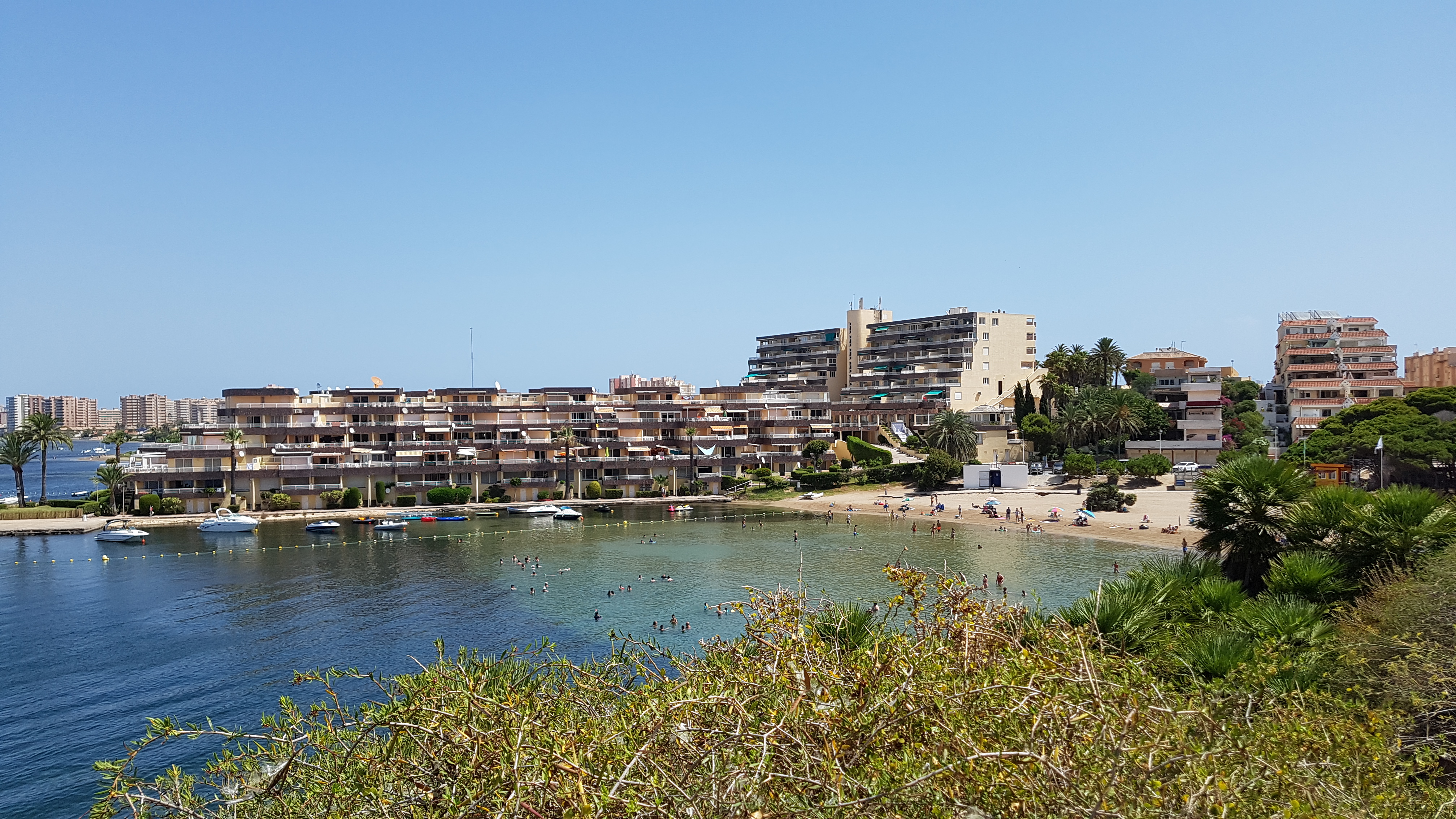 Pláž Cala del Pino v La Manga del Mar Menor